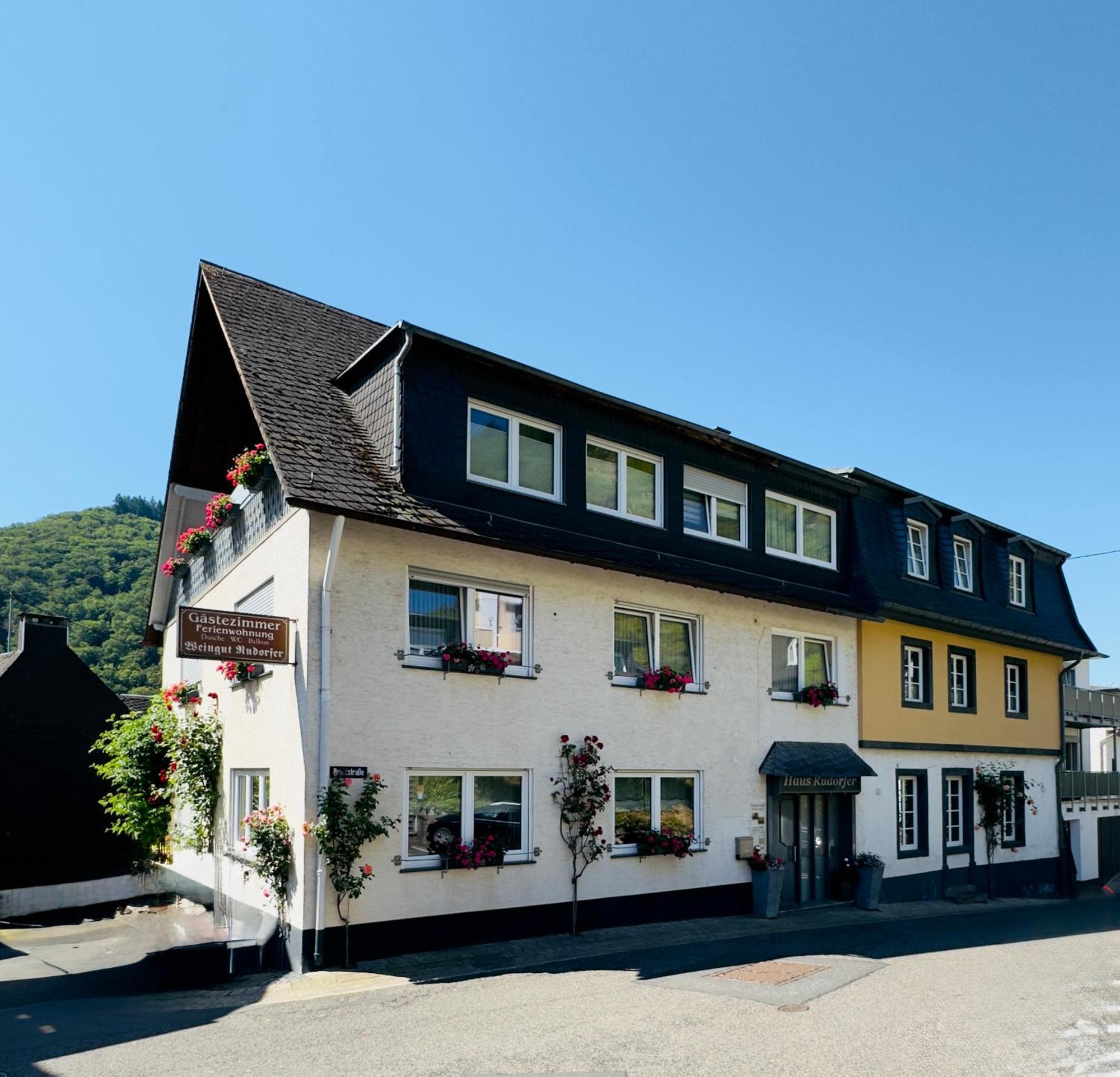 Ferienweingut Rudorfer Hotell Valwig Exteriör bild